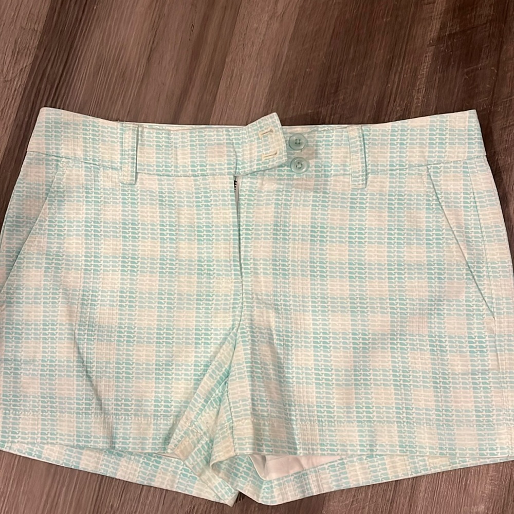 Vineyard vines shorts